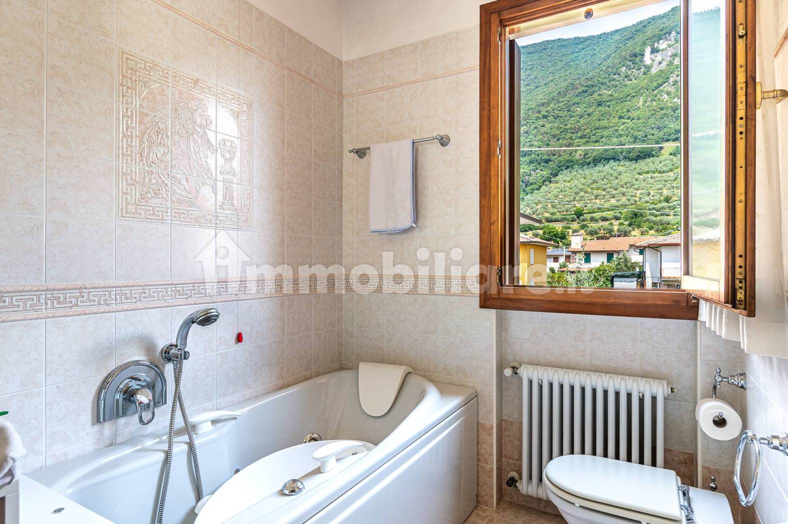 Villetta a schiera di testa con giardino - Pove del Grappa (foto 14)