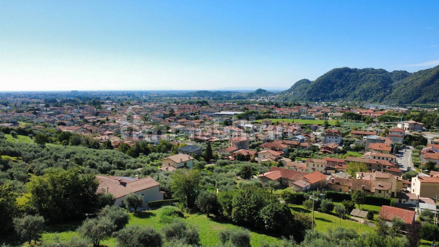 Villetta a schiera di testa con giardino - Pove del Grappa (foto 35)