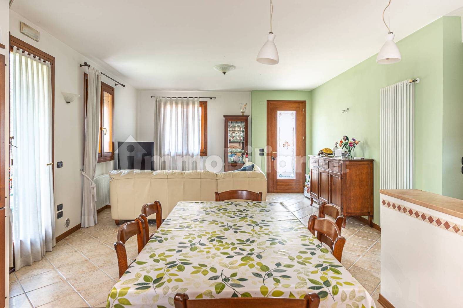 Villetta a schiera di testa con giardino - Pove del Grappa (foto 5)