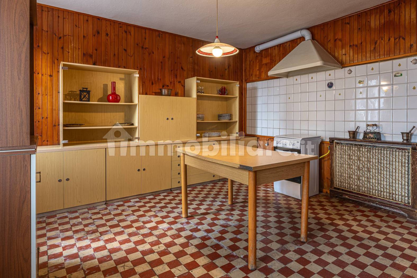 Casa terracielo da ristrutturare con ampio giardino - Pove del Grappa (foto 9)
