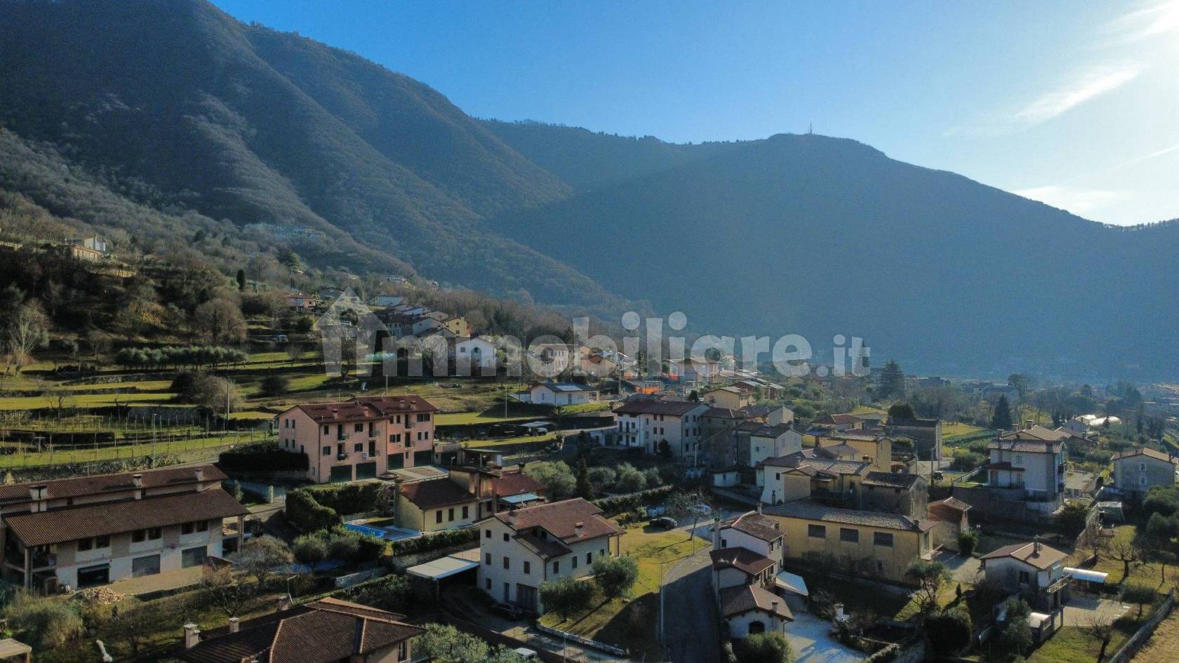 Terreno edificabile in zona residenziale lottizzata - Solagna (foto 9)