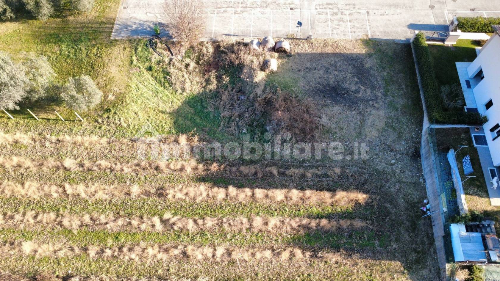 Terreno edificabile in zona residenziale lottizzata - Solagna (foto 11)