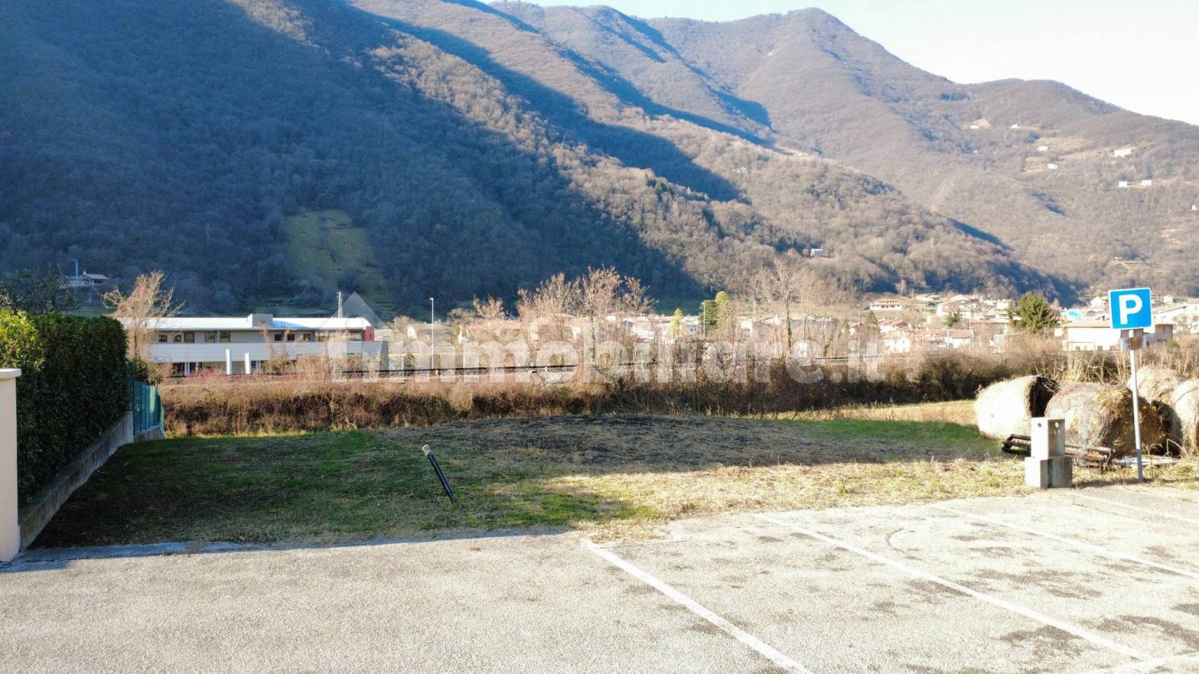 Terreno edificabile in zona residenziale lottizzata - Solagna (foto 15)
