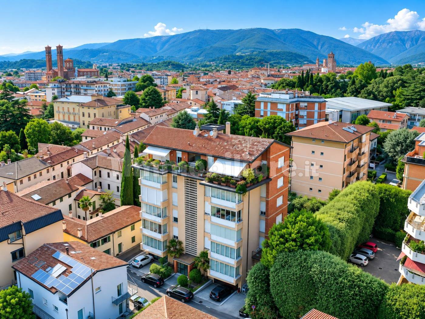 Quadrilocale via Sterni 10, Centro, Bassano del Grappa - Bassano del Grappa (foto 2)