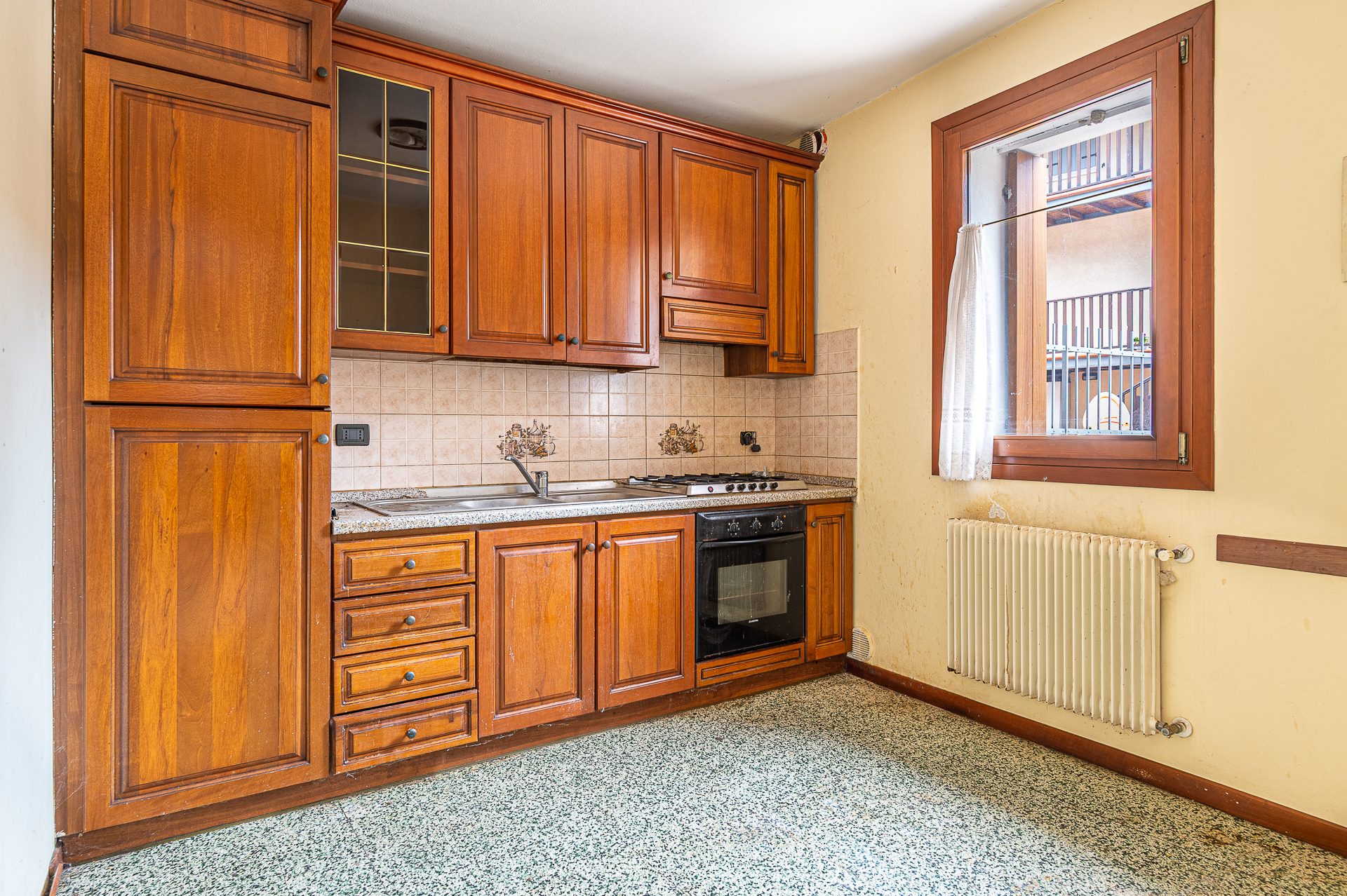 Casa indipendente con ampio scoperto - SOLAGNA (foto 6)