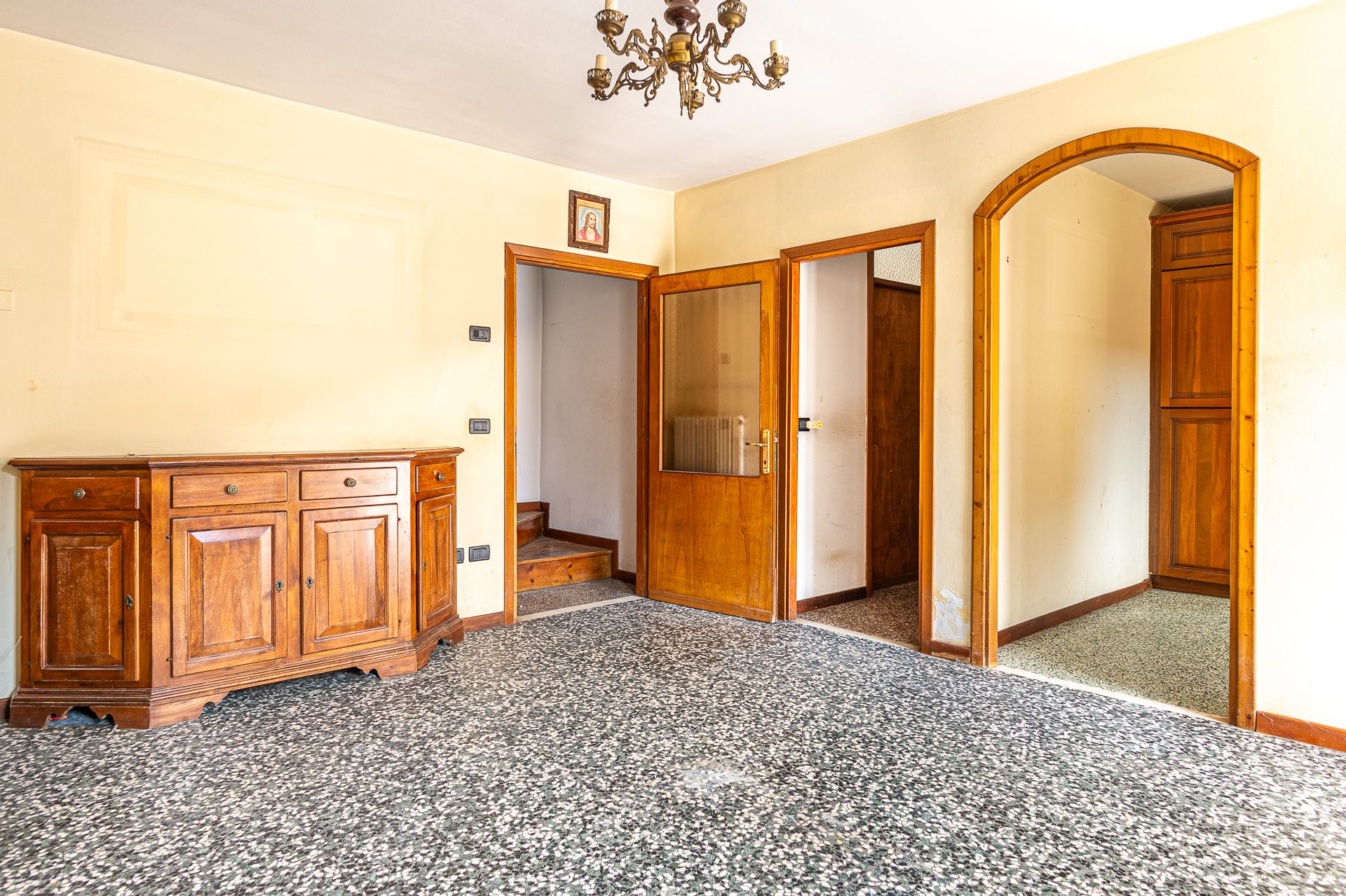 Casa indipendente con ampio scoperto - SOLAGNA (foto 8)
