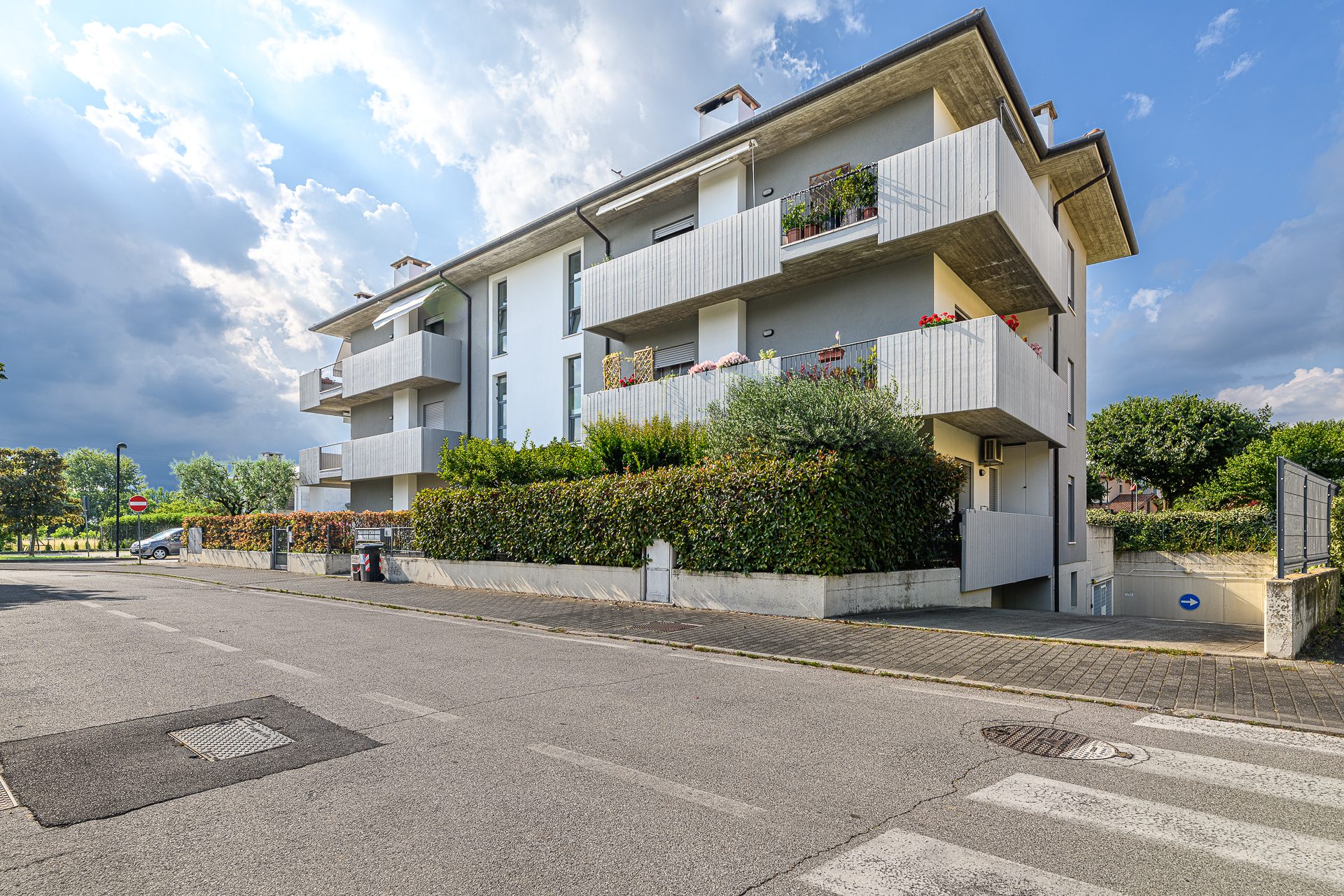 Appartamento bicamere al piano terra con giardino - Bassano Del Grappa (foto 2)